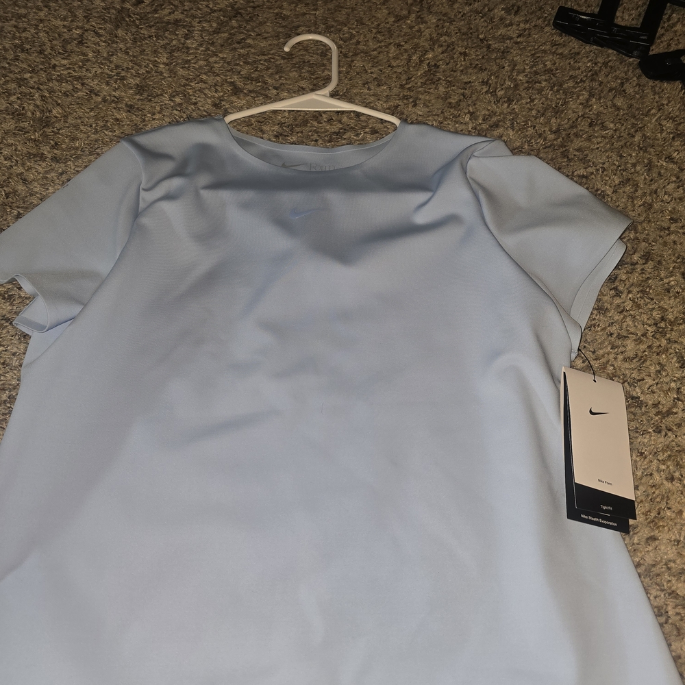Nike Women's Sky Blue Short Sleeve Tee